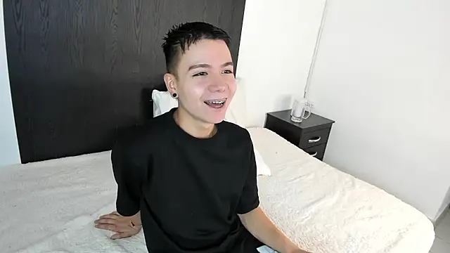 Snapshot of alanblack1 chatting on 02.07.25 alanblack1 online show from 02.07.25