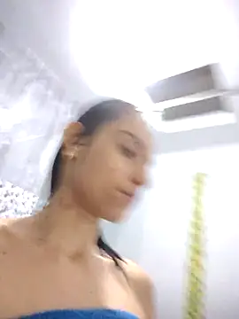 Snapshot of alana_lara chatting on 10.12.25 alana lara online show from 10.12.25