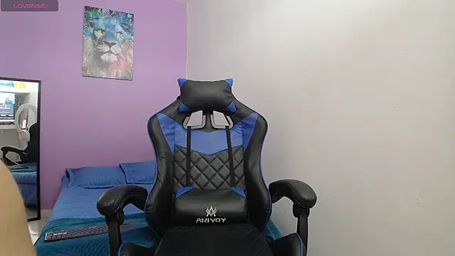 Snapshot of alana_lara chatting on 11.29.25 alana lara online show from 11.29.25