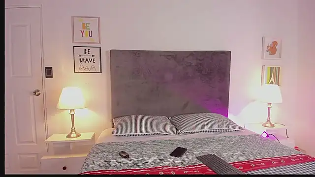 Snapshot of ethan_and_ava chatting on 02.13.25 ethan and ava online show from 02.13.25