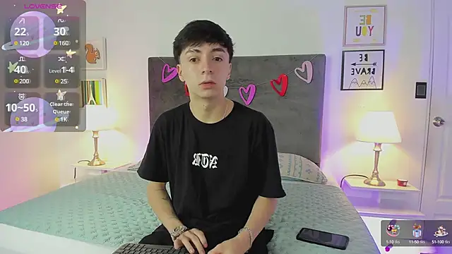 Snapshot of ethan_and_ava chatting on 02.18.25 ethan and ava online show from 02.18.25