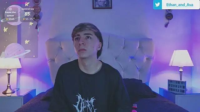 Snapshot of ethan_and_ava chatting on 09.16.25 ethan and ava online show from 09.16.25