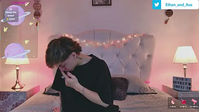 Snapshot of ethan_and_ava chatting on 09.20.25 ethan and ava online show from 09.20.25