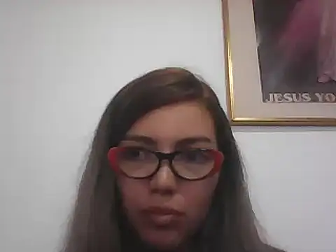 Snapshot of VittoriaTaylor chatting on 02.04.25 VittoriaTaylor online show from 02.04.25