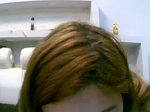 Snapshot of VittoriaTaylor chatting on 03.18.25 VittoriaTaylor online show from 03.18.25