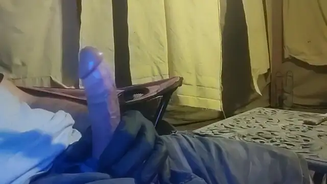 bwcbeat83 online show from 10.10.25