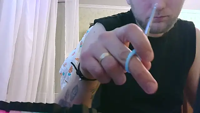 Snapshot of HunterOnBoobs chatting on 03.12.25 HunterOnBoobs online show from 03.12.25