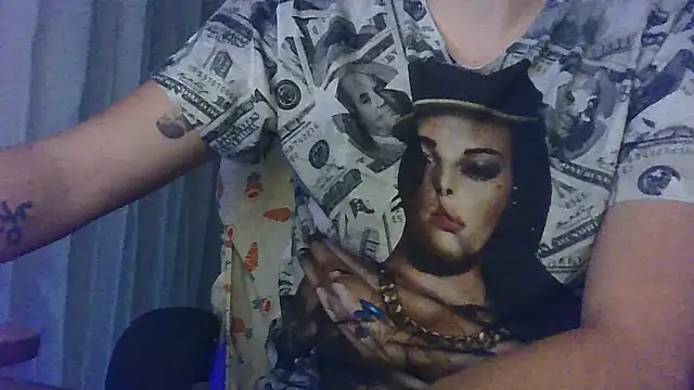 Snapshot of HunterOnBoobs chatting on 09.30.25 HunterOnBoobs online show from 09.30.25