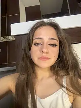 Snapshot of GeraBoobsi chatting on 03.27.26 GeraBoobsi online show from 03.27.26