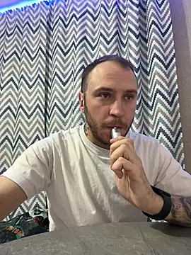 Snapshot of _XxX-XxX_ chatting on 01.20.25 XxX-XxX online show from 01.20.25