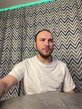 Snapshot of _XxX-XxX_ chatting on 01.29.25 XxX-XxX online show from 01.29.25