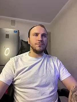 Snapshot of _XxX-XxX_ chatting on 02.22.25 XxX-XxX online show from 02.22.25