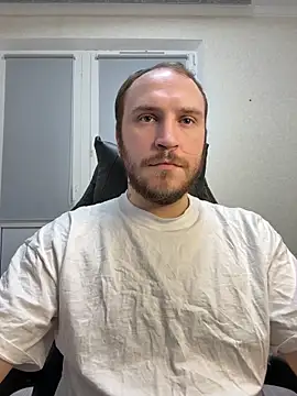 Snapshot of _XxX-XxX_ chatting on 03.20.25 XxX-XxX online show from 03.20.25