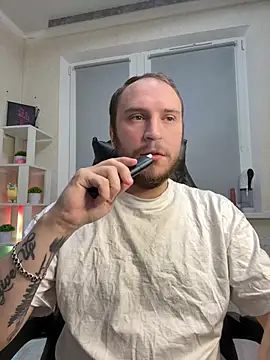 Snapshot of _XxX-XxX_ chatting on 03.20.25 XxX-XxX online show from 03.20.25