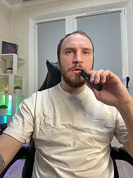 Snapshot of _XxX-XxX_ chatting on 03.22.25 XxX-XxX online show from 03.22.25