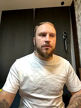 Snapshot of _XxX-XxX_ chatting on 09.23.25 XxX-XxX online show from 09.23.25