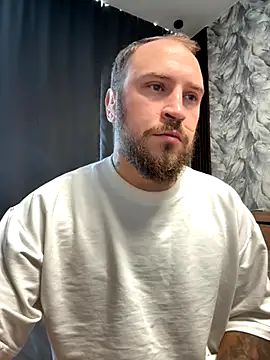 Snapshot of _XxX-XxX_ chatting on 10.02.25 XxX-XxX online show from 10.02.25