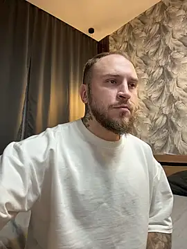 Snapshot of _XxX-XxX_ chatting on 10.18.25 XxX-XxX online show from 10.18.25