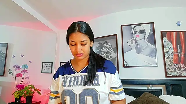 loretahorny online show from 03.24.26