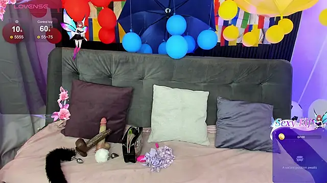 Snapshot of lucie_petite chatting on 06.15.26 lucie petite online show from 06.15.26