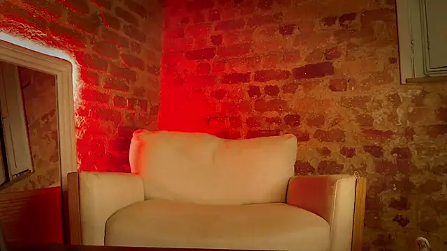 Snapshot of MistressLacey chatting on 10.17.25 MistressLacey online show from 10.17.25