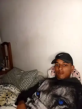 Snapshot of Pabllotonho chatting on 10.21.25 Pabllotonho online show from 10.21.25