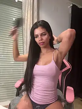 Snapshot of Rosariolovex chatting on 02.16.25 Rosariolovex online show from 02.16.25