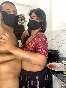 Snapshot of YourSuperTanya chatting on 12.05.25 YourSuperTanya online show from 12.05.25