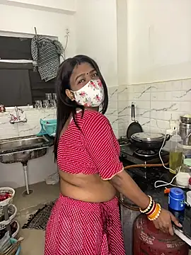 Snapshot of YourSuperTanya chatting on 02.10.26 YourSuperTanya online show from 02.10.26