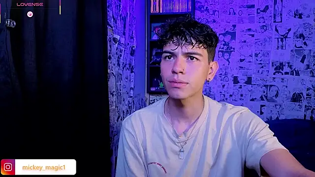 Snapshot of Mickey_Magic chatting on 01.18.26 Mickey Magic online show from 01.18.26
