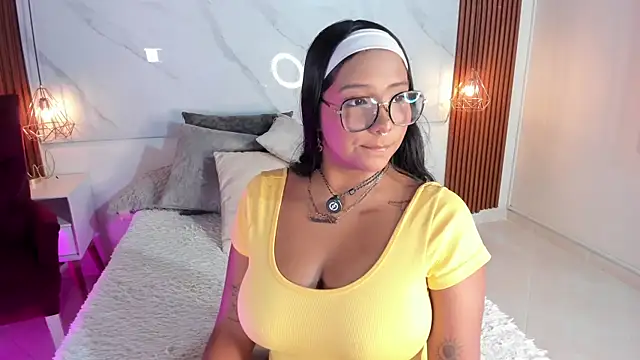 Snapshot of isabella_zc chatting on 04.28.26 isabella zc online show from 04.28.26