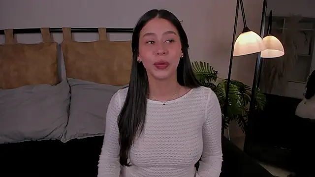 Snapshot of hannah_brady chatting on 09.18.25 hannah brady online show from 09.18.25