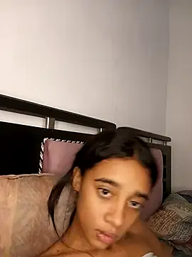 Zoe Sweett18 online show from 03.11.26