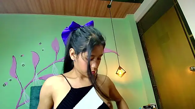 Connie Bell online show from 02.24.25