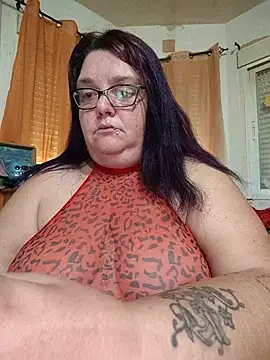 diosacurvy1984 online show from 02.25.26