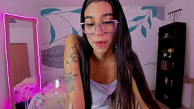 Dana Paula online show from 10.25.25