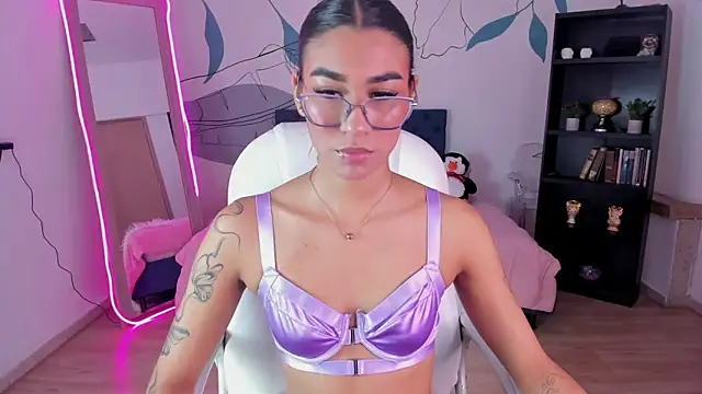 Dana Paula online show from 11.30.25