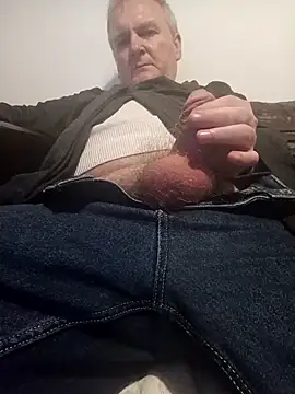 Snapshot of Paolo7619 chatting on 11.22.25 Paolo7619 online show from 11.22.25