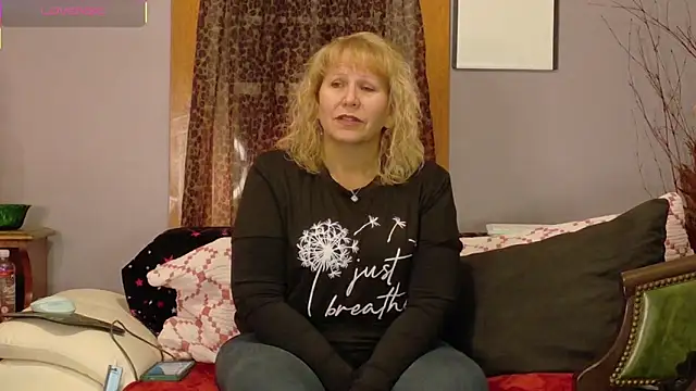 Snapshot of Badgirlpr2 chatting on 02.01.26 Badgirlpr2 online show from 02.01.26