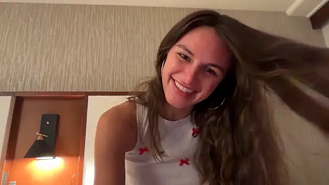 graciesmith27 online show from 04.21.26