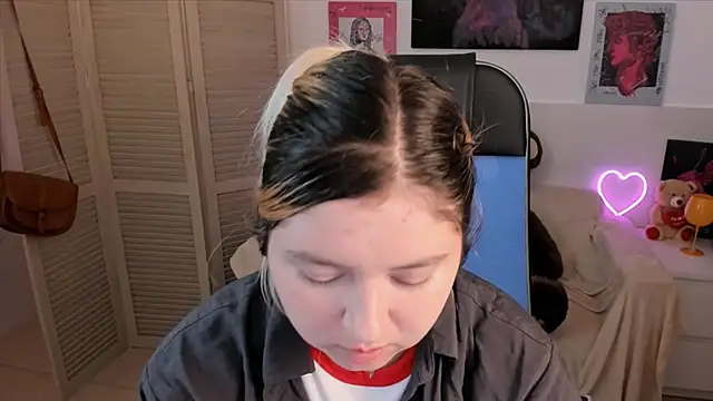 DiaAngell online show from 09.23.25