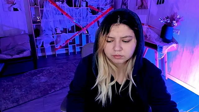 DiaAngell online show from 11.02.25