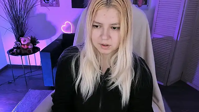 DiaAngell online show from 11.28.25