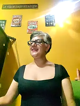 ilonna2025 online show from 03.05.25