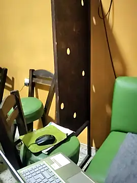 ilonna2025 online show from 12.21.25