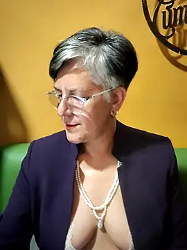 ilonna2025 online show from 04.04.26