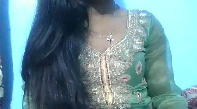 Leoni G online show from 02.20.25