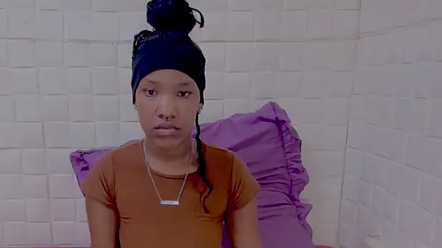 EroticSexyPrada online show from 04.17.26