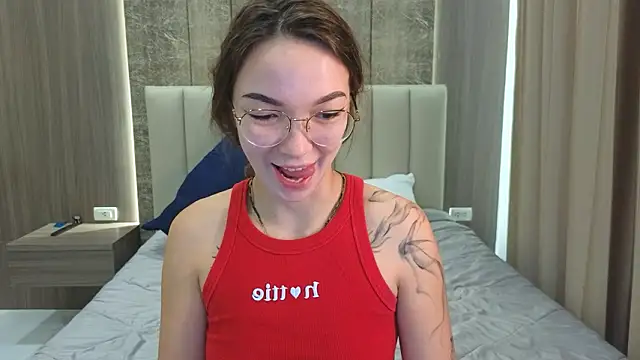 Snapshot of SusannJohnson chatting on 02.28.26 SusannJohnson online show from 02.28.26