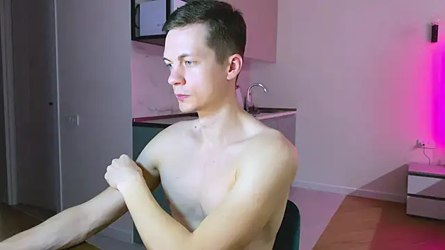 max shy online show from 03.05.25